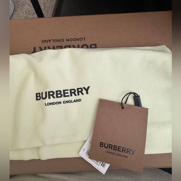 Pre loved kids Burberry Chelsea boots - Picture 8 of 8